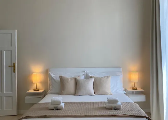 Apartment Golden Round Palace Rome